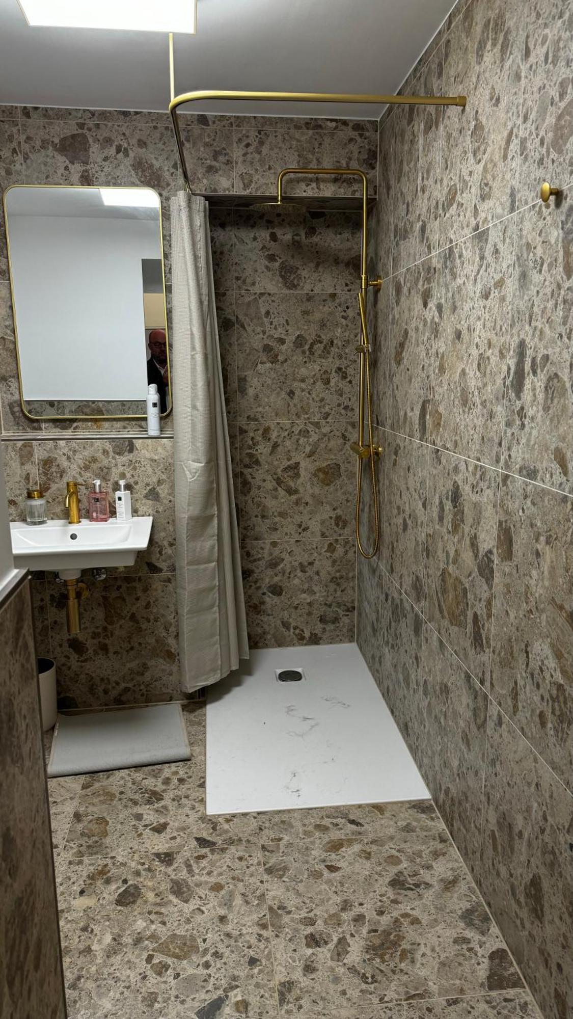 Mitten In Der Koelner City - Design Trifft Altbau Esterno foto